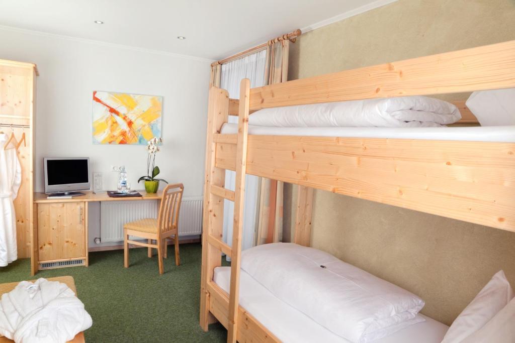 Hotel Garni Burger St. Jakob in Defereggen Zimmer foto