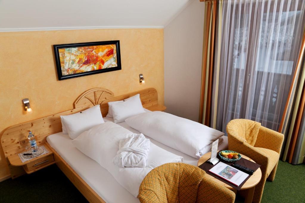 Hotel Garni Burger St. Jakob in Defereggen Zimmer foto